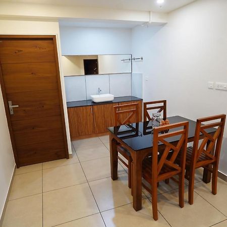 Kadampanattu'S Homestay Kochi Bagian luar foto