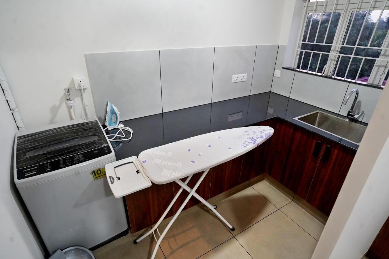 Kadampanattu'S Homestay Kochi Bagian luar foto