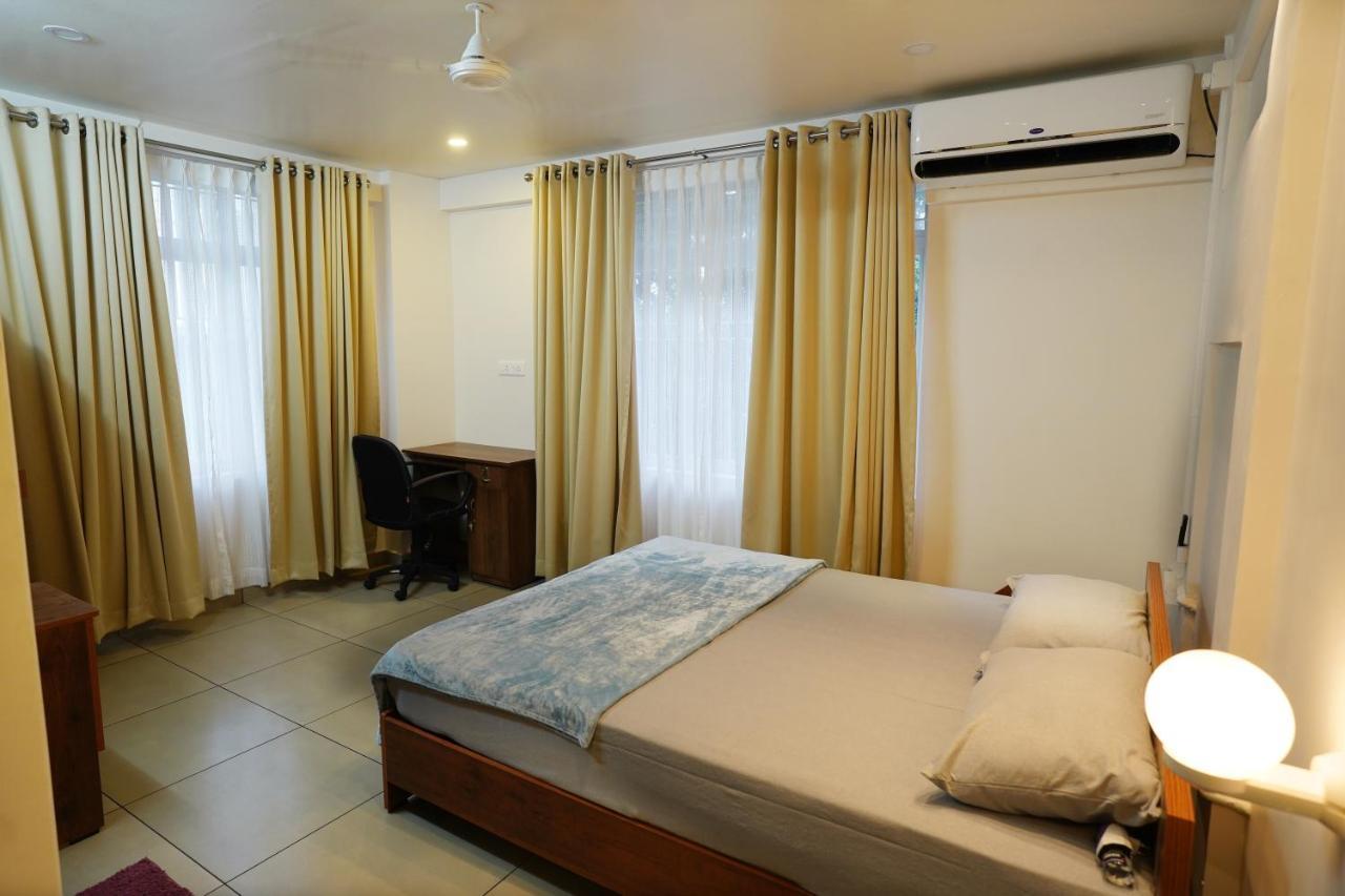 Kadampanattu'S Homestay Kochi Bagian luar foto