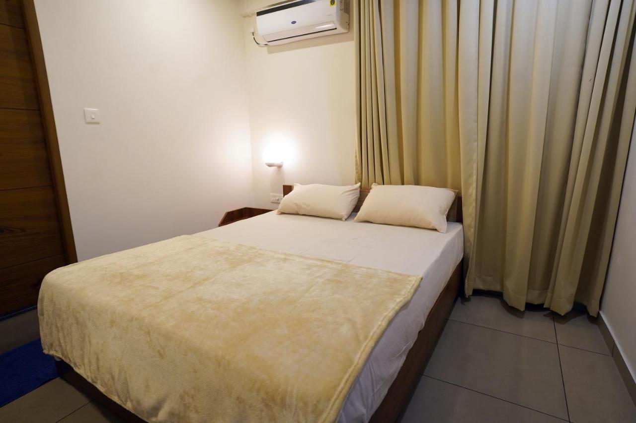 Kadampanattu'S Homestay Kochi Bagian luar foto